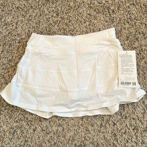 Lululemon Pace Rival MR Skirt White, Size 2, womens.